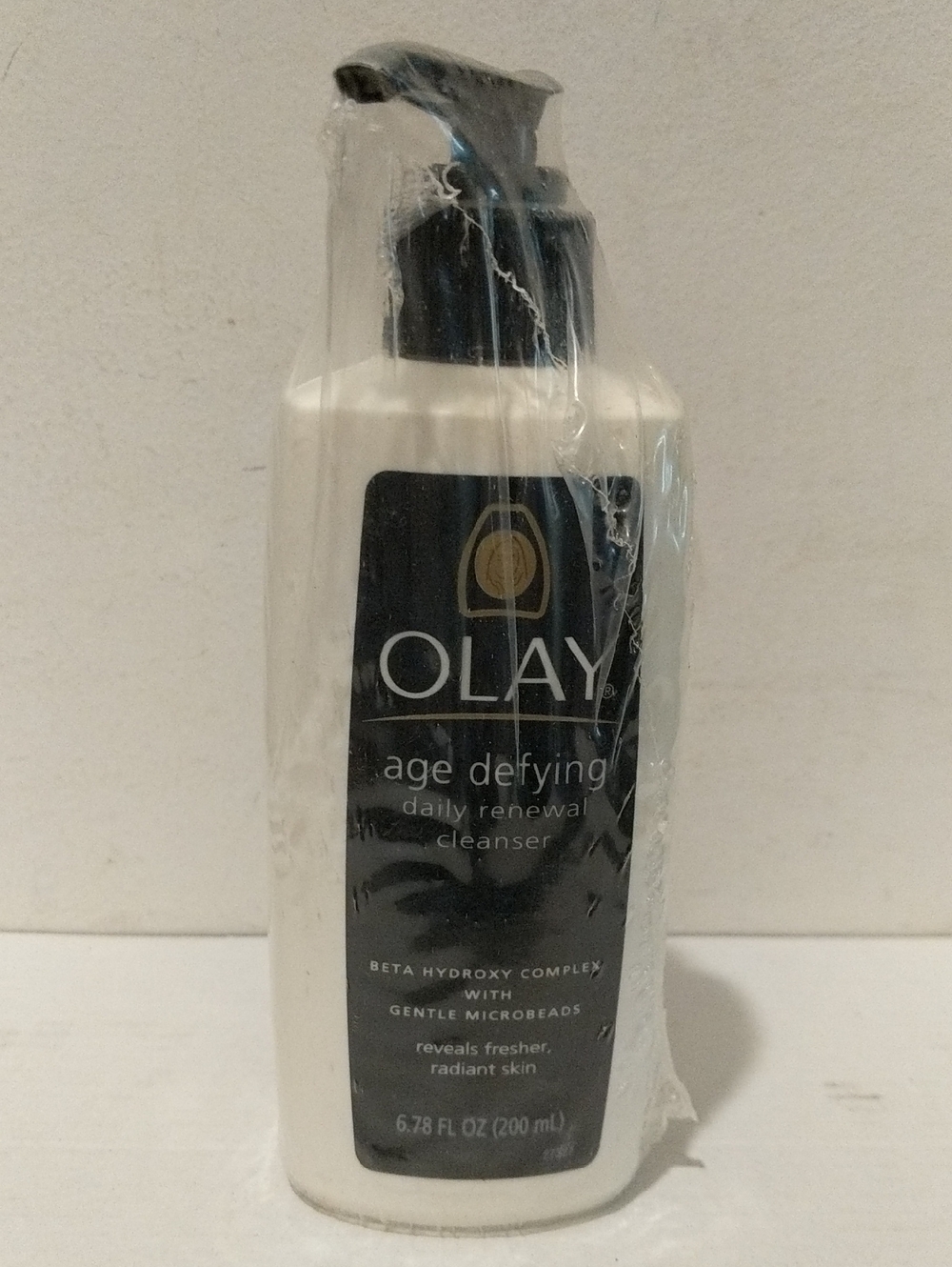 OLAY Age Defying Daily Renewal Cleanser 6.8 oz.